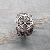 Birdseye shot of 925 Sterling Silver Nordic Compass Ring