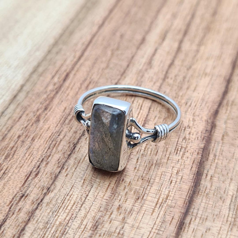 Side shot of 925 Sterling Silver Rectangle Labradorite Ring