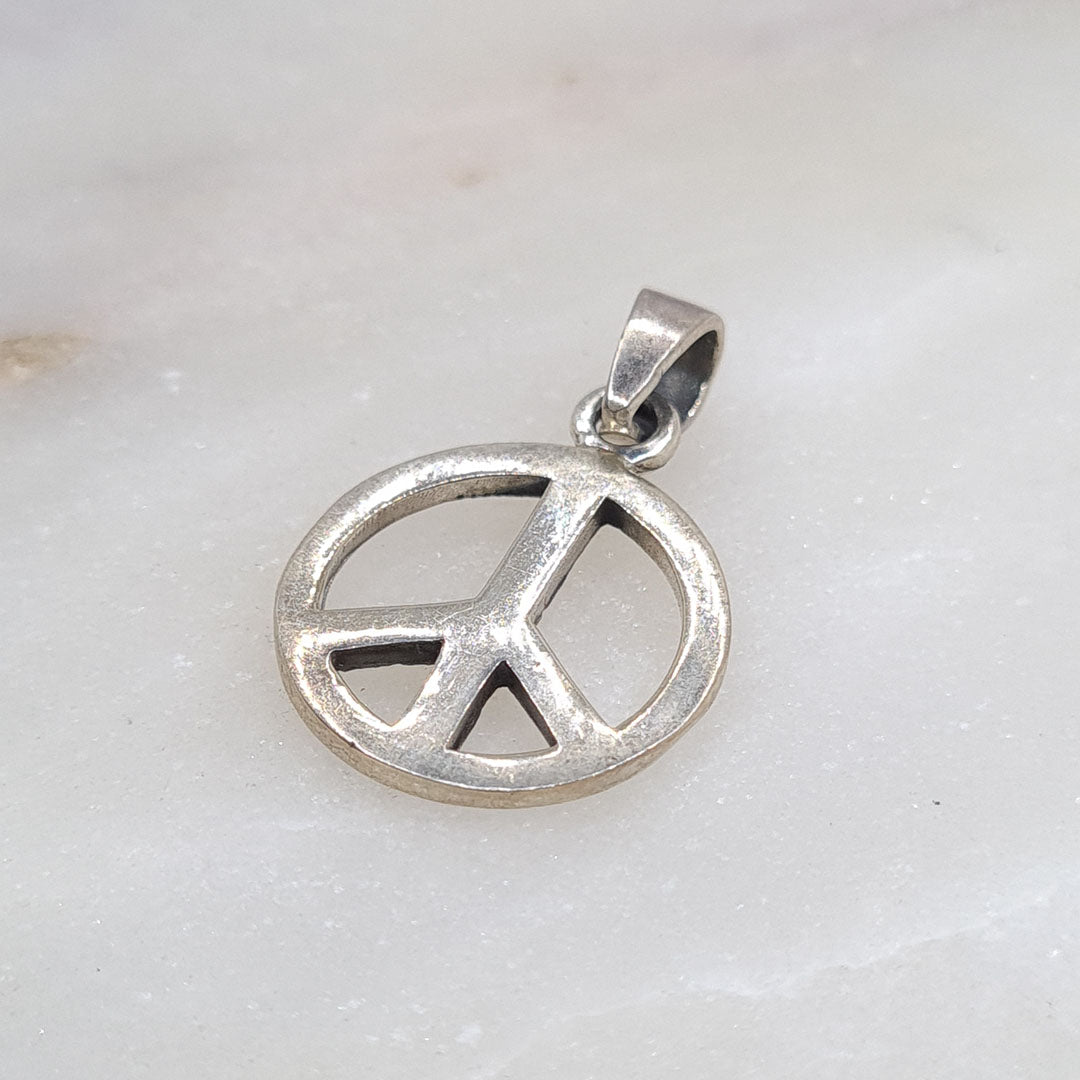 Side shot of 925 Sterling Silver Small Peace Pendant